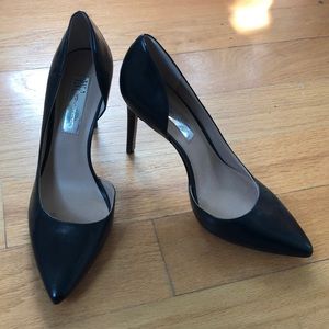 Inc Black Closed toe Pumps